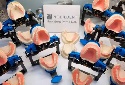 Explorez des solutions de prothèses complètes avec des dents NOBILDENT